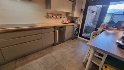 Semi-detached chalet on Avenida María Moliner photo 22
