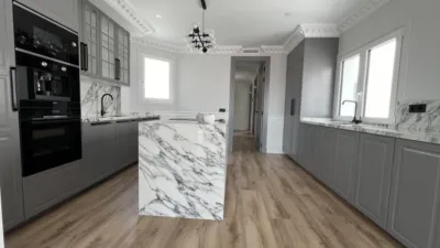 Penthouse on Calle Castelló photo 8