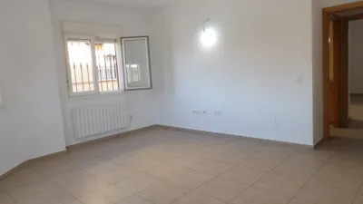 Piso en alquiler en Calle Avd San Crispin, Número 0, Fuensalida de 700 €<span>/mes</span>