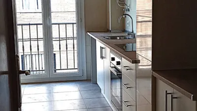 Piso en alquiler en Avenida de San Crispín, Fuensalida de 750 €<span>/mes</span>