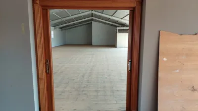 Nave comercial en alquiler en Carretera Colloto-Viella, 22, Granda-Tiñana-Hevia (Siero) de 999 €<span>/mes</span>