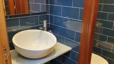 Nave comercial en alquiler en Carretera Colloto-Viella, 22, Granda-Tiñana-Hevia (Siero) de 999 €<span>/mes</span>