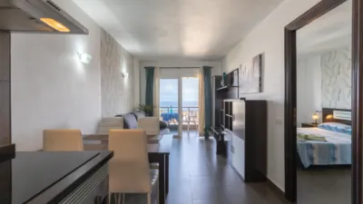 Apartamento en venta en Avenida Santiago Puig, Playa de Las Américas (Arona) de 350.000 €