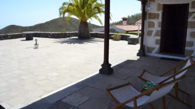 Rustic Chalet on Camino Las Paredes Cruz de Tea photo 9
