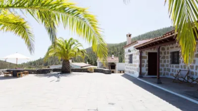 Rustic Chalet on Camino Las Paredes Cruz de Tea photo 2