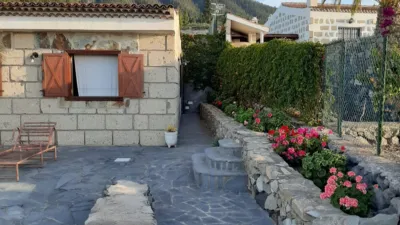Rustic chalet on Camino Las Paredes Cruz de Tea photo 4