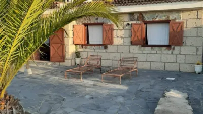 Rustic chalet on Camino Las Paredes Cruz de Tea photo 2