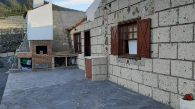 Rustic chalet on Camino Las Paredes Cruz de Tea photo 3