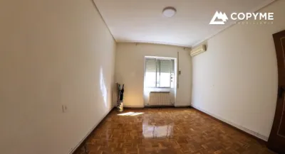 Piso en alquiler en Calle del Doctor José Portero, Torrijos de 800 €<span>/mes</span>