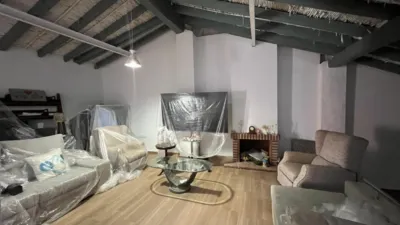 Casa en venta en Calle Mestre Barona, La Pobla de Vallbona de 390.000 €