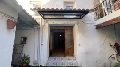 Casa en venta en Calle Mestre Barona, La Pobla de Vallbona de 390.000 €