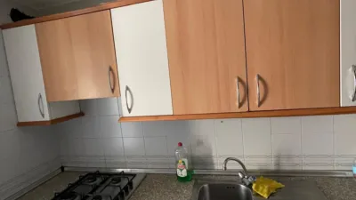 Piso en alquiler en Calle de Vicente Delgado Algaba, cerca de Calle de Linares, María Auxiliadora-Barriada de Llera (Badajoz Capital) de 795 €<span>/mes</span>