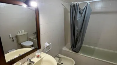 Piso en alquiler en Calle de Vicente Delgado Algaba, cerca de Calle de Linares, María Auxiliadora-Barriada de Llera (Badajoz Capital) de 795 €<span>/mes</span>