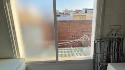 Piso en alquiler en Calle de Vicente Delgado Algaba, cerca de Calle de Linares, María Auxiliadora-Barriada de Llera (Badajoz Capital) de 795 €<span>/mes</span>