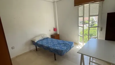 Piso en alquiler en Calle de Alconchel, Huerta Rosales-Valdepasillas (Badajoz Capital) de 800 €<span>/mes</span>