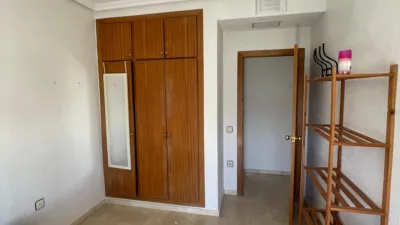 Piso en alquiler en Calle de Alconchel, Huerta Rosales-Valdepasillas (Badajoz Capital) de 800 €<span>/mes</span>