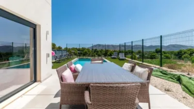 Detached family home on Calle de la Orquídea photo 2