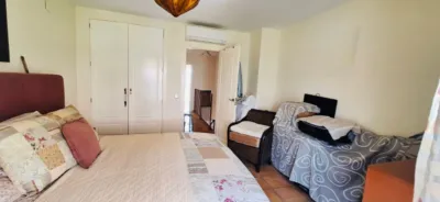 Townhouse on Carrer Illa Mallorca photo 9