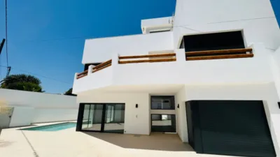 Detached house on Carrer de Bergen photo 2