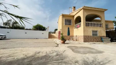 Rustic chalet on Calle Parida Mediases photo 26
