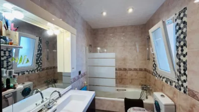 Rustic chalet on Calle Parida Mediases photo 9