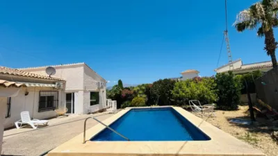 Single-family chalet on Carrer de Bergen photo 3