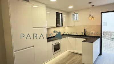 Casa pareada en venta en Calle de San Crescencio, Casco Urbano (Almuñécar) de 350.000 €