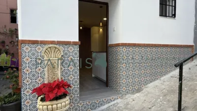 Casa pareada en calle de San Crescencio photo 2