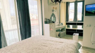 Duplex Penthouse on Carrer de Joan Mestre photo 12