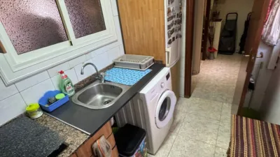 Piso en venta en Carrer del Progrés, cerca de Carrer de la Mare de Déu dels Desemparats, La Torrassa (L'Hospitalet de Llobregat) de 190.000 €