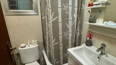 Piso en venta en Carrer del Progrés, cerca de Carrer de la Mare de Déu dels Desemparats, La Torrassa (L'Hospitalet de Llobregat) de 190.000 €