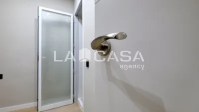 Piso en venta en Carrer d'Escòcia, cerca de Avinguda Meridiana, Vilapicina-La Torre Llobeta (Distrito Nou Barris. Barcelona Capital) de 270.000 €