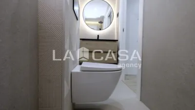 Piso en venta en Carrer d'Escòcia, cerca de Avinguda Meridiana, Vilapicina-La Torre Llobeta (Distrito Nou Barris. Barcelona Capital) de 270.000 €