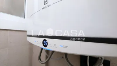 Piso en venta en Carrer d'Escòcia, cerca de Avinguda Meridiana, Vilapicina-La Torre Llobeta (Distrito Nou Barris. Barcelona Capital) de 270.000 €