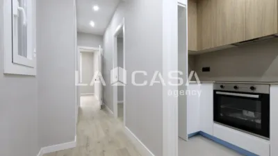 Piso en venta en Carrer d'Escòcia, cerca de Avinguda Meridiana, Vilapicina-La Torre Llobeta (Distrito Nou Barris. Barcelona Capital) de 270.000 €