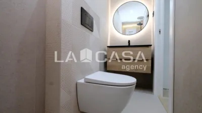 Piso en venta en Carrer d'Escòcia, cerca de Avinguda Meridiana, Vilapicina-La Torre Llobeta (Distrito Nou Barris. Barcelona Capital) de 270.000 €