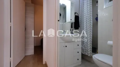 Piso en venta en Carrer de Josep Serrano, cerca de Carrer de Jaume Puigvert, Can Baró (Distrito Horta-Guinardó. Barcelona Capital) de 310.000 €