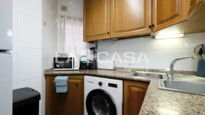 Piso en venta en Carrer de Josep Serrano, cerca de Carrer de Jaume Puigvert, Can Baró (Distrito Horta-Guinardó. Barcelona Capital) de 310.000 €