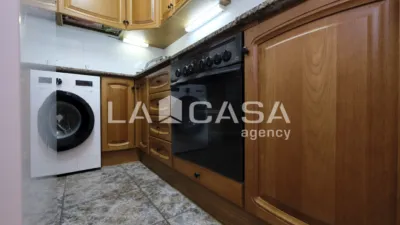 Piso en venta en Carrer de Josep Serrano, cerca de Carrer de Jaume Puigvert, Can Baró (Distrito Horta-Guinardó. Barcelona Capital) de 310.000 €