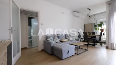 Piso en venta en Carrer de Josep Serrano, cerca de Carrer de Jaume Puigvert, Can Baró (Distrito Horta-Guinardó. Barcelona Capital) de 310.000 €