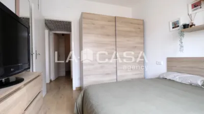 Piso en venta en Carrer de Josep Serrano, cerca de Carrer de Jaume Puigvert, Can Baró (Distrito Horta-Guinardó. Barcelona Capital) de 310.000 €