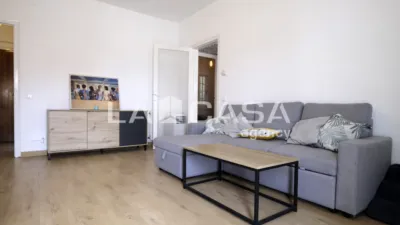 Piso en venta en Carrer de Josep Serrano, cerca de Carrer de Jaume Puigvert, Can Baró (Distrito Horta-Guinardó. Barcelona Capital) de 310.000 €