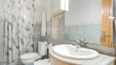 Piso en venta en Avinguda d'Europa, cerca de Avinguda d' Amèrica, Bellvitge (L'Hospitalet de Llobregat) de 259.900 €