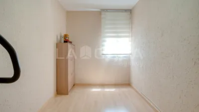Piso en venta en Avinguda d'Europa, cerca de Avinguda d' Amèrica, Bellvitge (L'Hospitalet de Llobregat) de 259.900 €