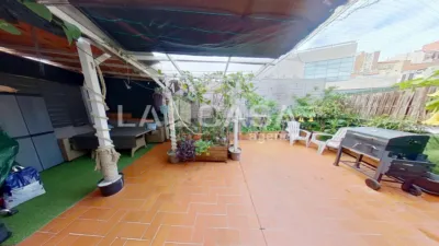 Apartamento en venta en Carrer de Calderón de la Barca, cerca de Carrer de Lugo, El Carmel (Distrito Horta-Guinardó. Barcelona Capital) de 270.000 €