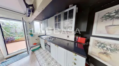 Apartamento en venta en Carrer de Calderón de la Barca, cerca de Carrer de Lugo, El Carmel (Distrito Horta-Guinardó. Barcelona Capital) de 270.000 €