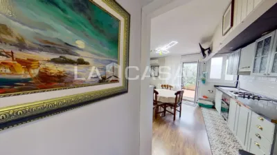 Apartamento en venta en Carrer de Calderón de la Barca, cerca de Carrer de Lugo, El Carmel (Distrito Horta-Guinardó. Barcelona Capital) de 270.000 €