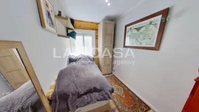 Apartamento en venta en Carrer de Calderón de la Barca, cerca de Carrer de Lugo, El Carmel (Distrito Horta-Guinardó. Barcelona Capital) de 270.000 €