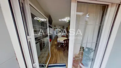 Apartamento en venta en Carrer de Calderón de la Barca, cerca de Carrer de Lugo, El Carmel (Distrito Horta-Guinardó. Barcelona Capital) de 270.000 €