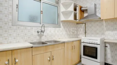 Piso en venta en Carrer d'Espronceda, cerca de Avinguda Diagonal, El Poblenou (Distrito Sant Martí. Barcelona Capital) de 290.000 €